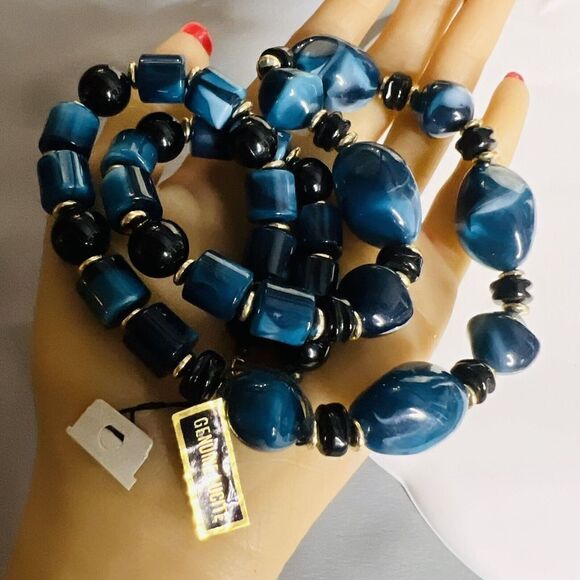 Vintage Lucite Necklace Black Blue Marbled Chunky Beads Gold Swirl BEAUTIFUL - Picture 4 of 8